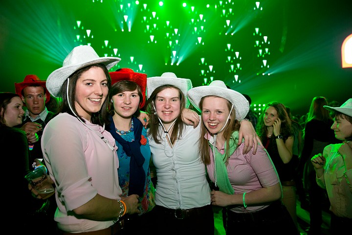 MNM Back to the 90's & 00's @ Sportpaleis, picture 12, photographed by Marc Verdonck - FrontView Magazine