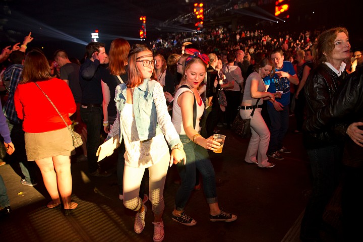 MNM Back to the 90's & 00's @ Sportpaleis, picture 16, photographed by Marc Verdonck - FrontView Magazine