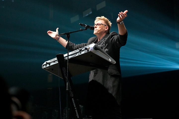 MNM Back to the 90's & 00's @ Sportpaleis, picture 25, photographed by Marc Verdonck - FrontView Magazine