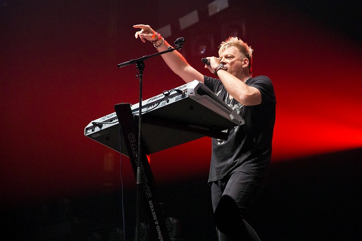 MNM Back to the 90's & 00's @ Sportpaleis, picture 28, photographed by Marc Verdonck - FrontView Magazine