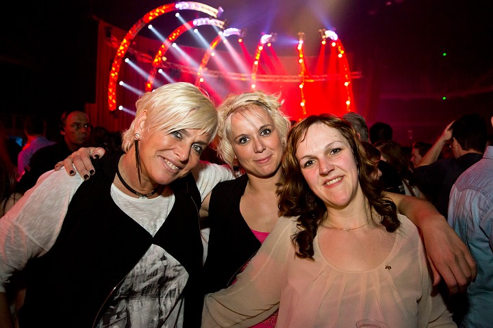 MNM Back to the 90's & 00's @ Sportpaleis, picture 45, photographed by Marc Verdonck - FrontView Magazine
