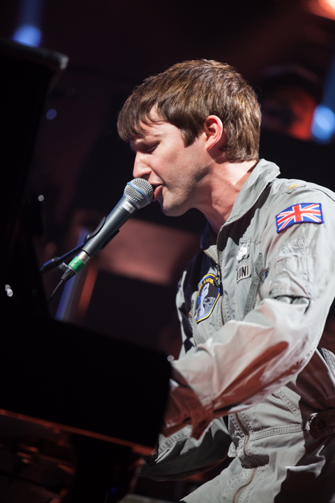 James Blunt @ Vorst Nationaal, picture 3, photographed by Dorien Goetschalckx - FrontView Magazine