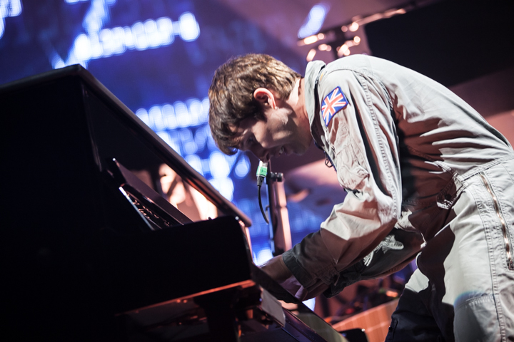 James Blunt @ Vorst Nationaal, picture 9, photographed by Dorien Goetschalckx - FrontView Magazine