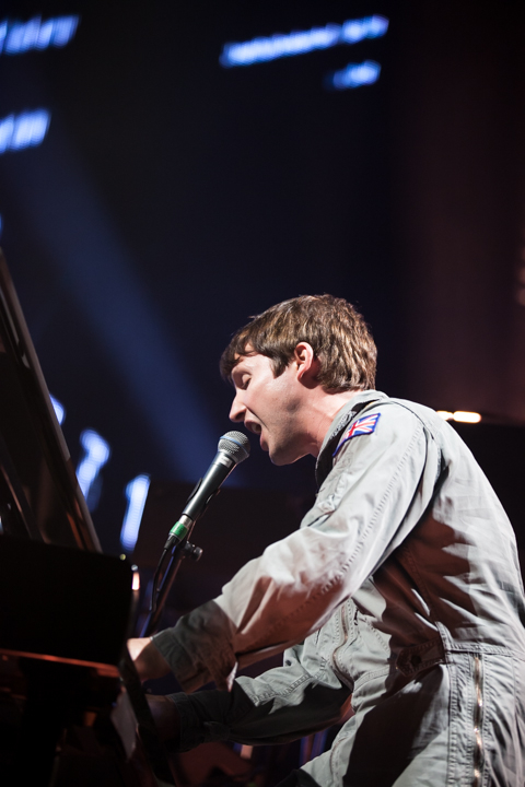James Blunt @ Vorst Nationaal, picture 12, photographed by Dorien Goetschalckx - FrontView Magazine