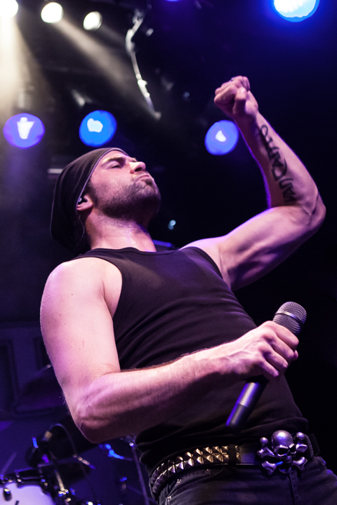 Van Canto @ 013, picture 9, photographed by Dorien Goetschalckx - FrontView Magazine