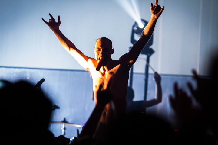 The Subs @ Ancienne Belgique, picture 13, photographed by Tom Stessens - FrontView Magazine
