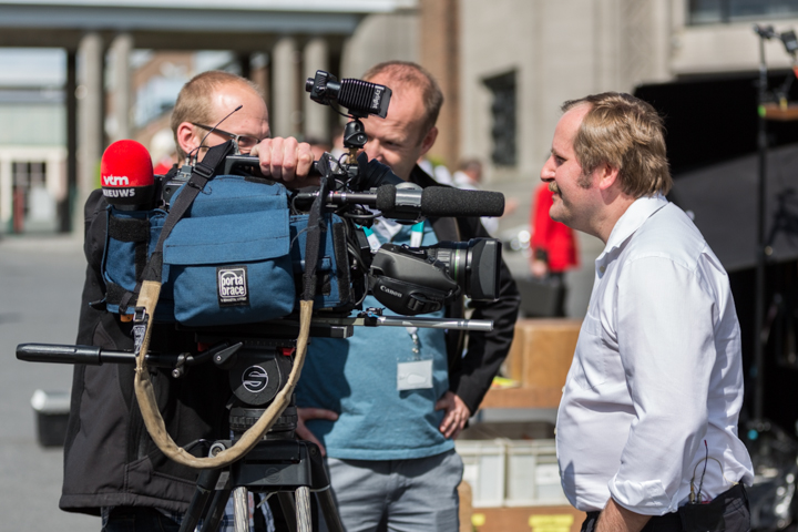 Setbezoek verfilming Brabançonne @ Expo Brussel Paleis 5, picture 15, photographed by Guy Danneels - FrontView Magazine