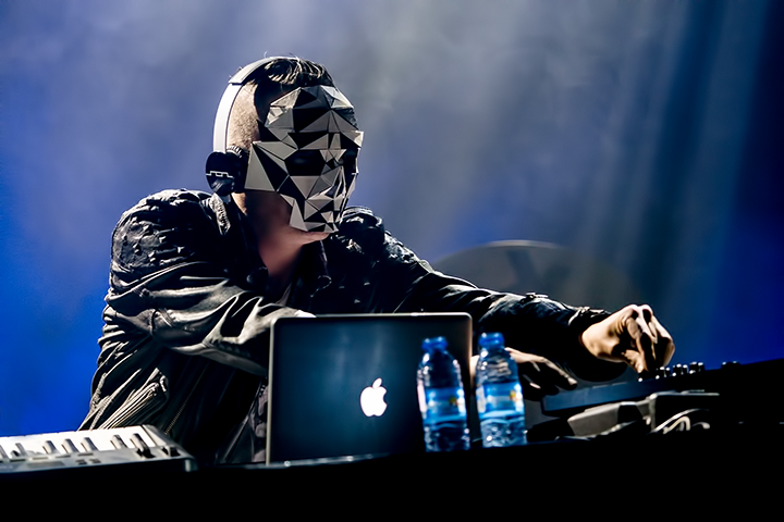 Day One @ Ancienne Belgique, picture 3, photographed by Elke Briers - FrontView Magazine