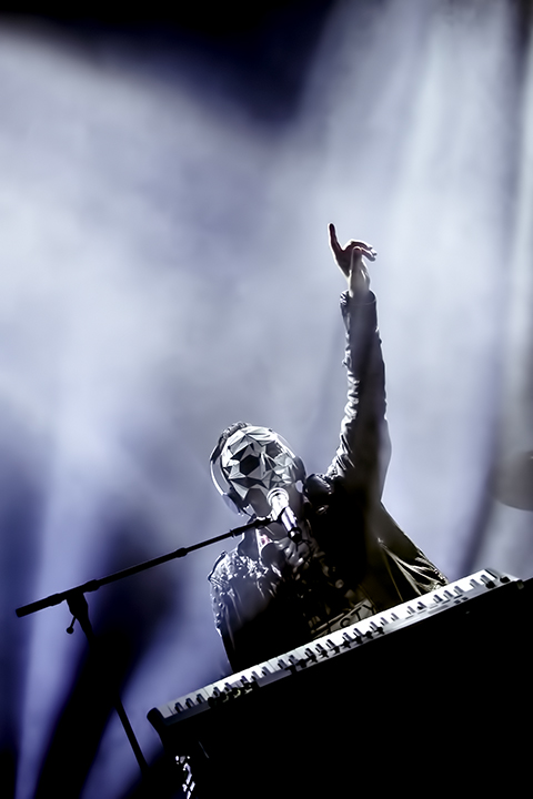 Day One @ Ancienne Belgique, picture 4, photographed by Elke Briers - FrontView Magazine