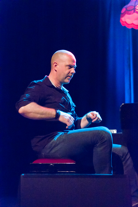 Jacob Karlzon @ De Casino Sint-Niklaas, picture 10, photographed by Guy Danneels - FrontView Magazine