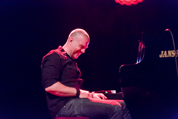 Jacob Karlzon @ De Casino Sint-Niklaas, picture 17, photographed by Guy Danneels - FrontView Magazine