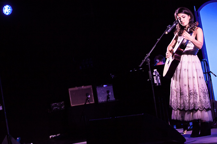 Katie Melua @ Koninklijk Circus, picture 4, photographed by Dorien Goetschalckx - FrontView Magazine