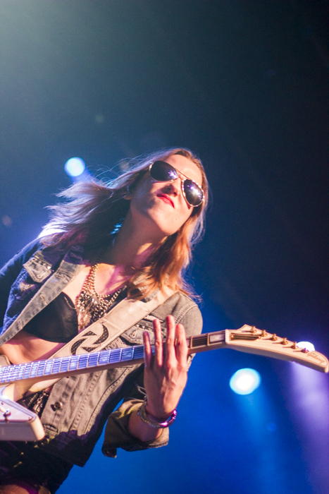 Halestorm + The Smoking Hearts + Dayshell @ Trix, picture 11, photographed by Geert Pieters - FrontView Magazine