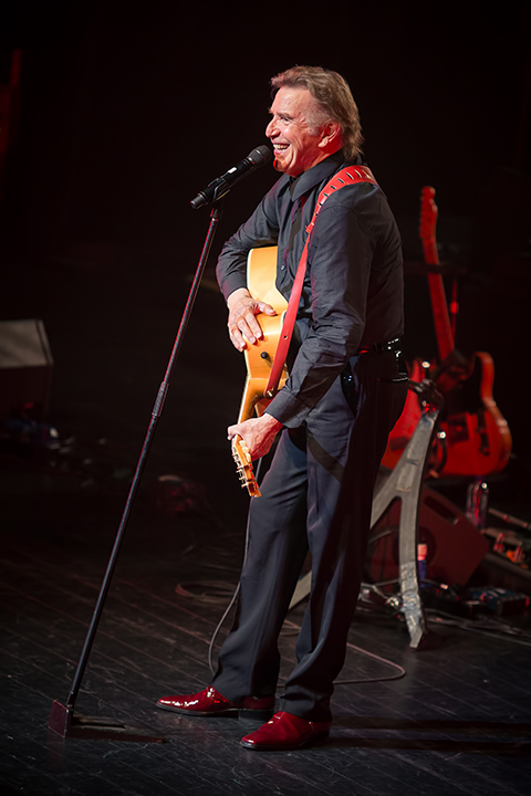 Will Tura & Andrei Lugovski @ Casino Kursaal, picture 19, photographed by Elke Briers - FrontView Magazine