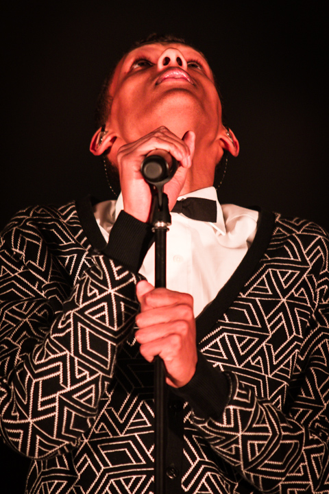 Stromae @ Lotto Arena, picture 7, photographed by Tom Stessens - FrontView Magazine