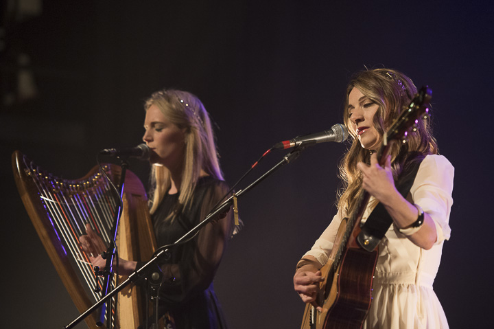 The Webb Sisters @ De Roma, picture 3, photographed by Steven Stausens - FrontView Magazine