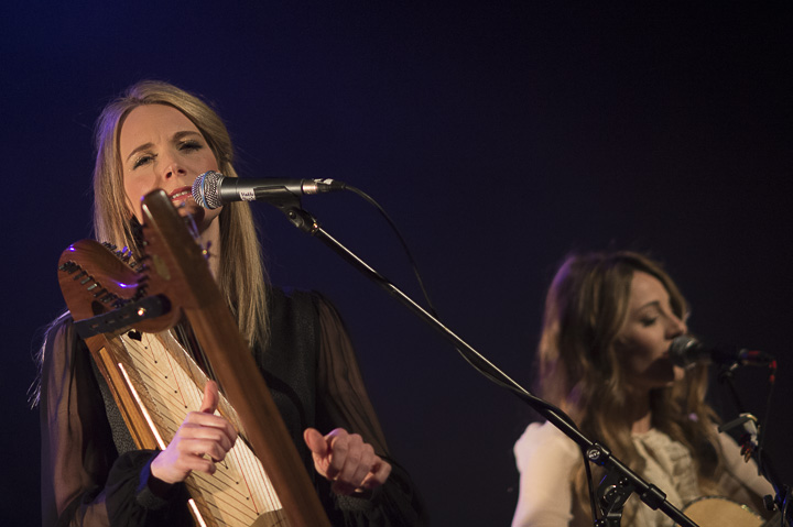 The Webb Sisters @ De Roma, picture 7, photographed by Steven Stausens - FrontView Magazine