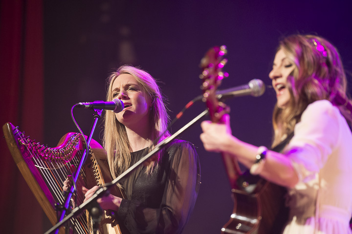 The Webb Sisters @ De Roma, picture 16, photographed by Steven Stausens - FrontView Magazine