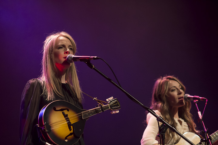 The Webb Sisters @ De Roma, picture 19, photographed by Steven Stausens - FrontView Magazine