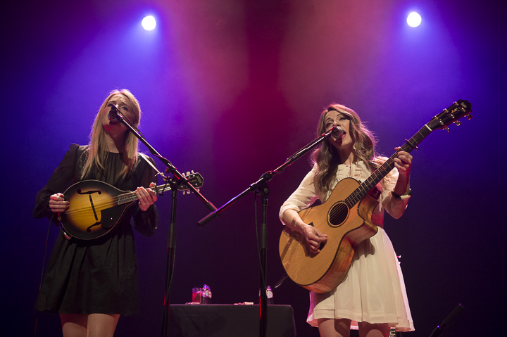 The Webb Sisters @ De Roma, picture 21, photographed by Steven Stausens - FrontView Magazine