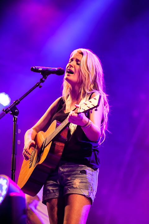 Miss Montreal @ Paaspop 2014, foto 4, foto's door Dorien Goetschalckx - FrontView Magazine