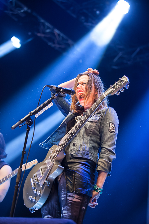 Halestorm @ Paaspop 2014, foto 4, foto's door Dorien Goetschalckx - FrontView Magazine