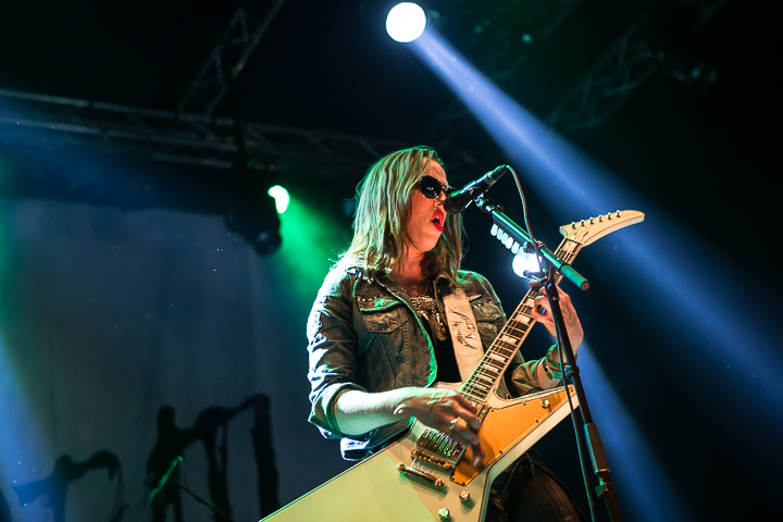 Halestorm @ Paaspop 2014, foto 9, foto's door Dorien Goetschalckx - FrontView Magazine