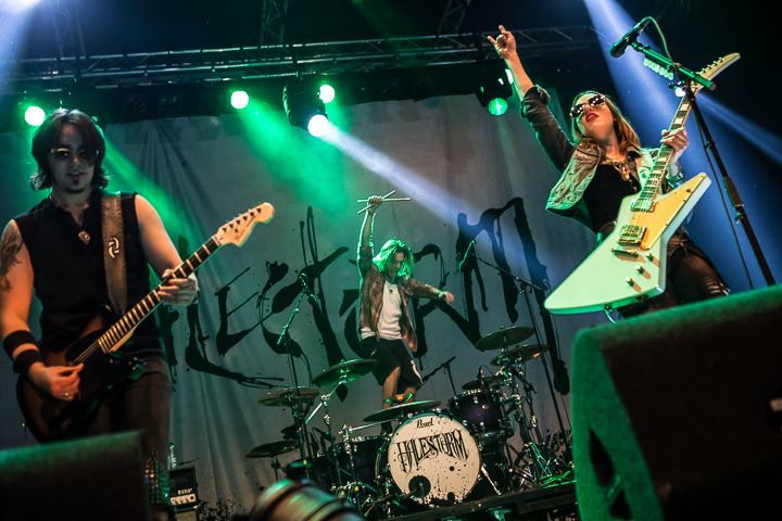 Halestorm @ Paaspop 2014, foto 11, foto's door Dorien Goetschalckx - FrontView Magazine