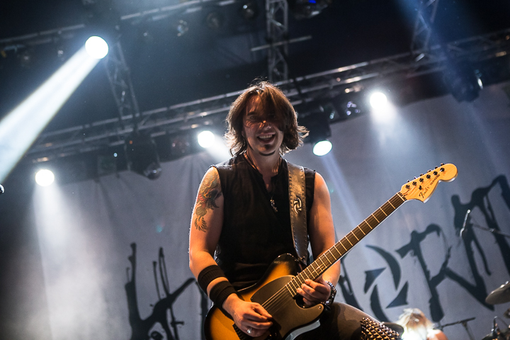 Halestorm @ Paaspop 2014, foto 19, foto's door Dorien Goetschalckx - FrontView Magazine