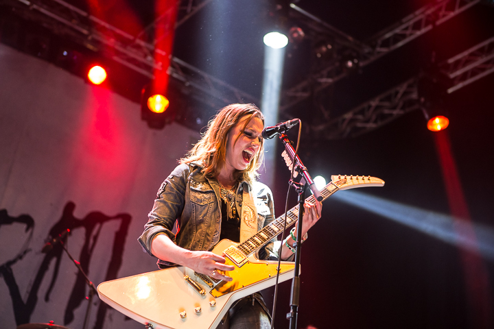 Halestorm @ Paaspop 2014, foto 20, foto's door Dorien Goetschalckx - FrontView Magazine