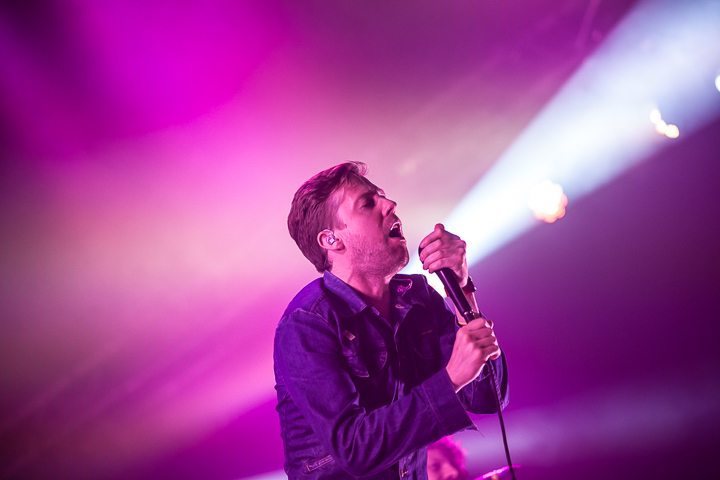 Kaiser Chiefs @ Paaspop 2014, foto 4, foto's door Dorien Goetschalckx - FrontView Magazine