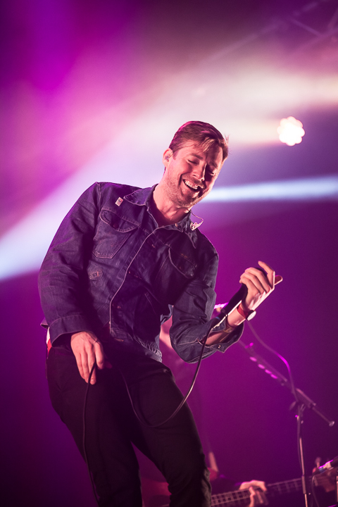 Kaiser Chiefs @ Paaspop 2014, foto 5, foto's door Dorien Goetschalckx - FrontView Magazine