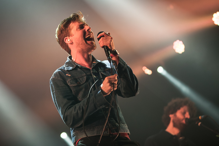 Kaiser Chiefs @ Paaspop 2014, foto 7, foto's door Dorien Goetschalckx - FrontView Magazine