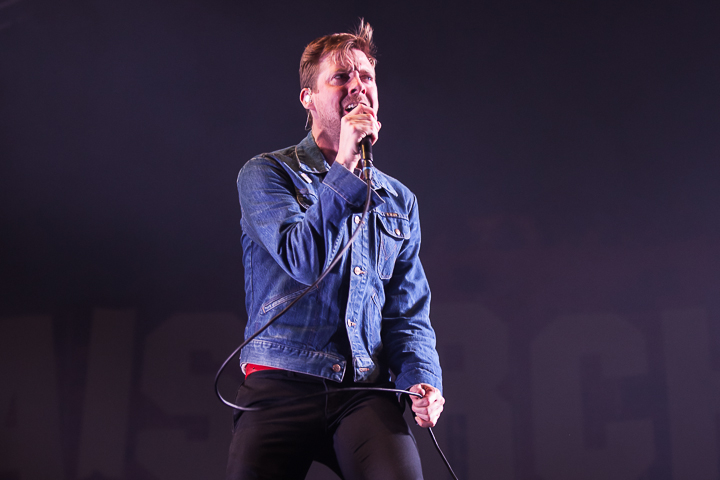 Kaiser Chiefs @ Paaspop 2014, foto 10, foto's door Dorien Goetschalckx - FrontView Magazine