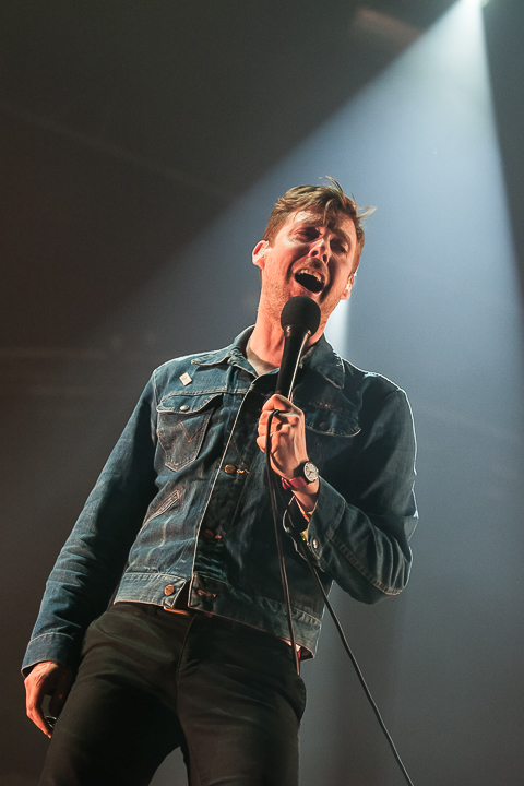 Kaiser Chiefs @ Paaspop 2014, foto 11, foto's door Dorien Goetschalckx - FrontView Magazine