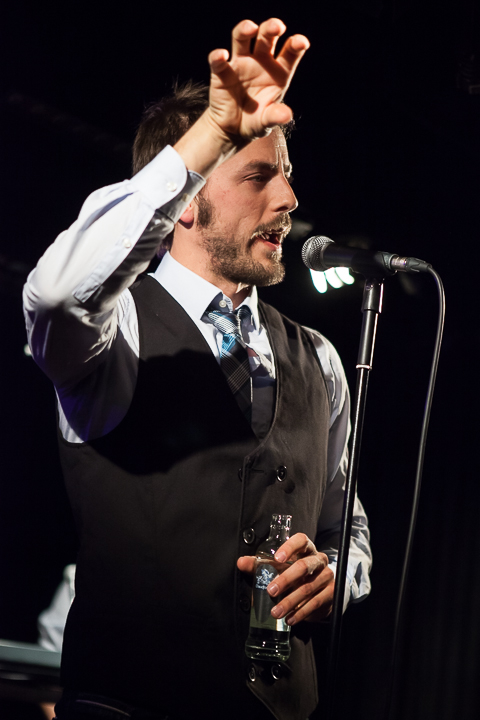 Guga Baúl @ De Singer, picture 9, photographed by Dorien Goetschalckx - FrontView Magazine