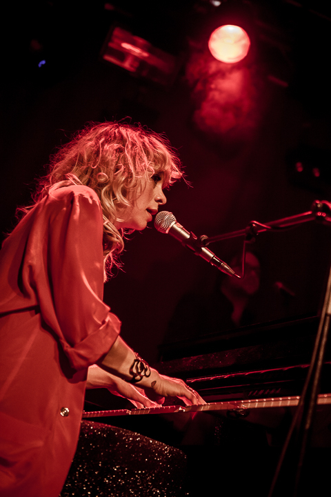 Jacqueline Govaert @ 013, foto 8, foto's door Dorien Goetschalckx - FrontView Magazine