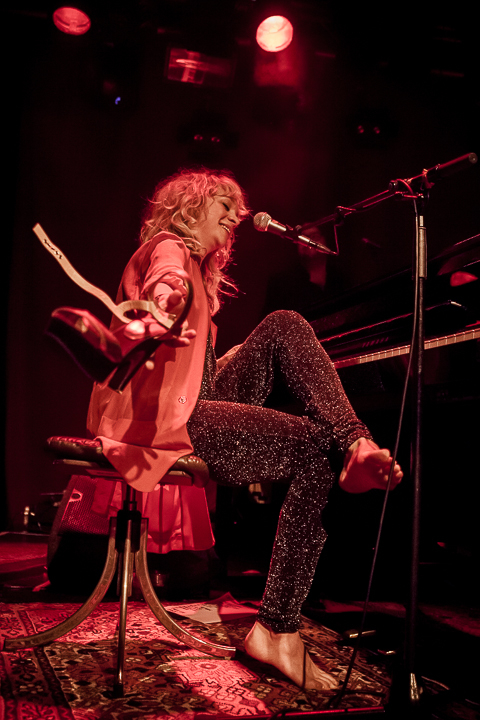 Jacqueline Govaert @ 013, foto 10, foto's door Dorien Goetschalckx - FrontView Magazine