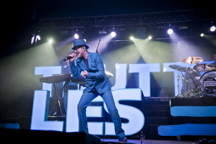 Les Truttes @ festival aan zee Depanne, picture 3, photographed by Devid Camerlynck - FrontView Magazine