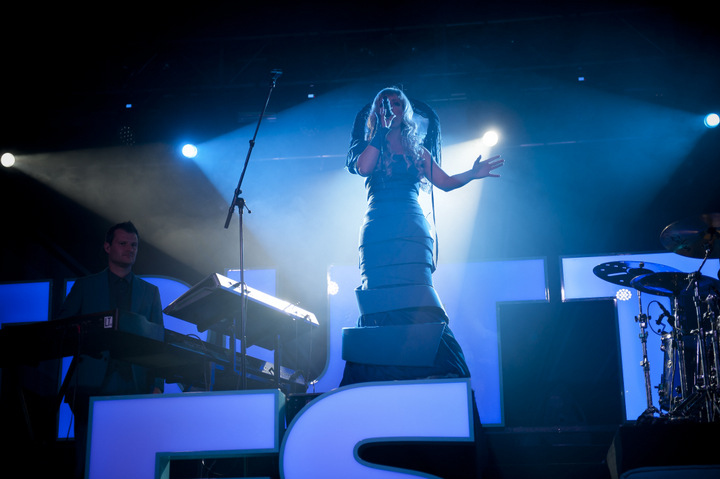 Les Truttes @ festival aan zee Depanne, picture 9, photographed by Devid Camerlynck - FrontView Magazine