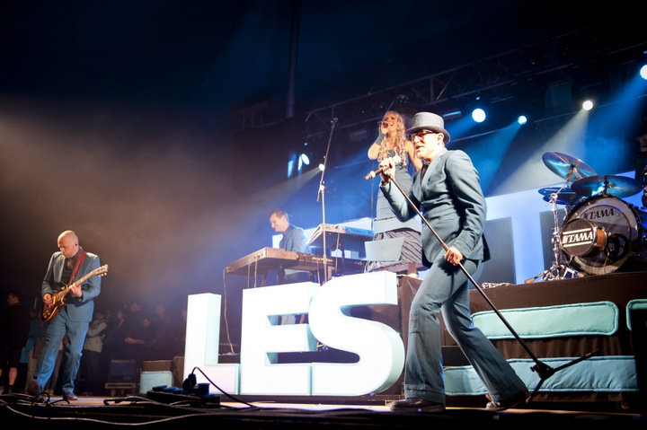Les Truttes @ festival aan zee Depanne, picture 14, photographed by Devid Camerlynck - FrontView Magazine