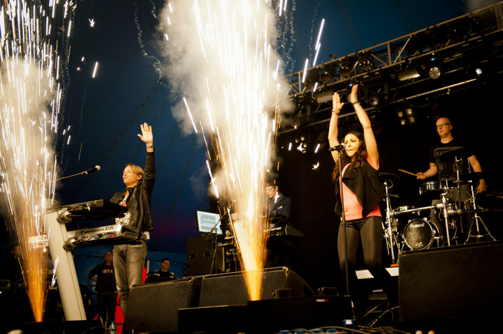 Milk Inc. @ festival aan zee Depanne, picture 3, photographed by Devid Camerlynck - FrontView Magazine