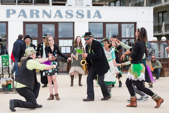 Murgafanfare Agrum & Straatanimatie @ festival aan zee De Panne, foto 42, foto's door Guy Danneels - FrontView Magazine