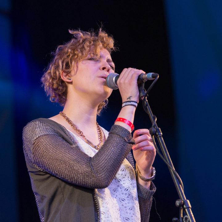Paulien Mathues @ festival aan zee De Panne, foto 9, foto's door Guy Danneels - FrontView Magazine