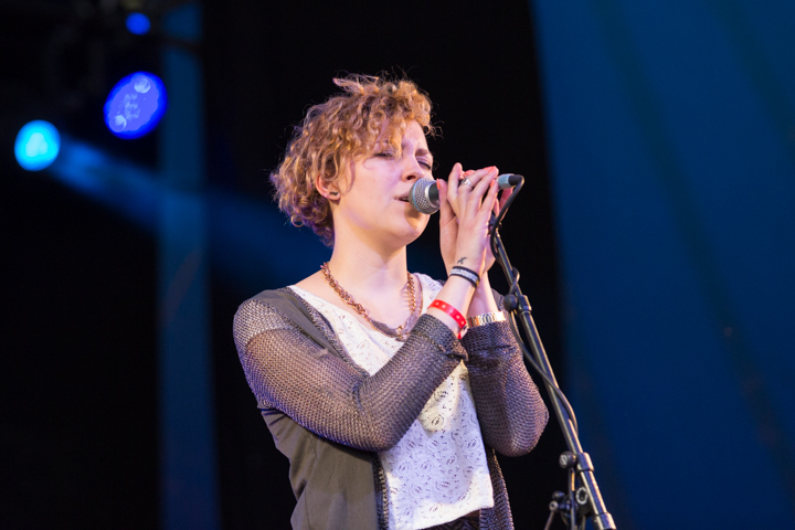 Paulien Mathues @ festival aan zee De Panne, foto 15, foto's door Guy Danneels - FrontView Magazine