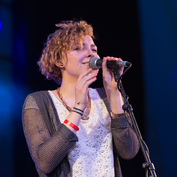 Paulien Mathues @ festival aan zee De Panne, foto 24, foto's door Guy Danneels - FrontView Magazine