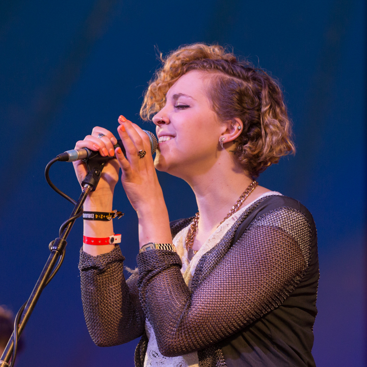 Paulien Mathues @ festival aan zee De Panne, foto 40, foto's door Guy Danneels - FrontView Magazine
