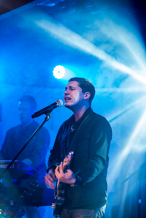 Cris Cab Live in The Qube, picture 2, photographed by Jonas Wallecan - FrontView Magazine