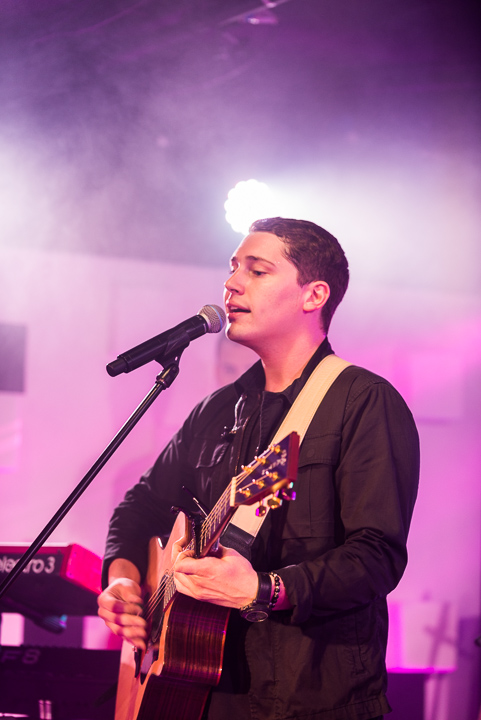 Cris Cab Live in The Qube, picture 4, photographed by Jonas Wallecan - FrontView Magazine
