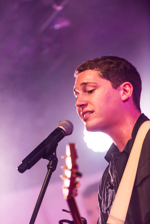 Cris Cab Live in The Qube, picture 8, photographed by Jonas Wallecan - FrontView Magazine